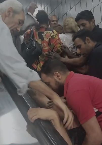 سقوط كرسي متحرك أعلى سلم كهربائي بمحطة مترو مسرة