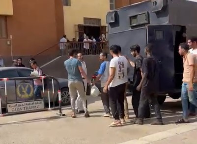 ترحيل البلوجر علاء الساحل