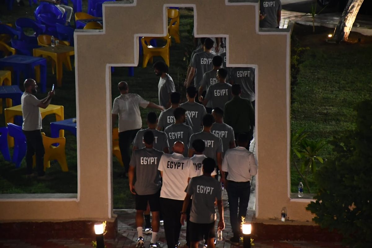 زيارة وزير الرياضة ومحافظ الإسماعيلية لمعسكر منتخب مصر الثاني (13)