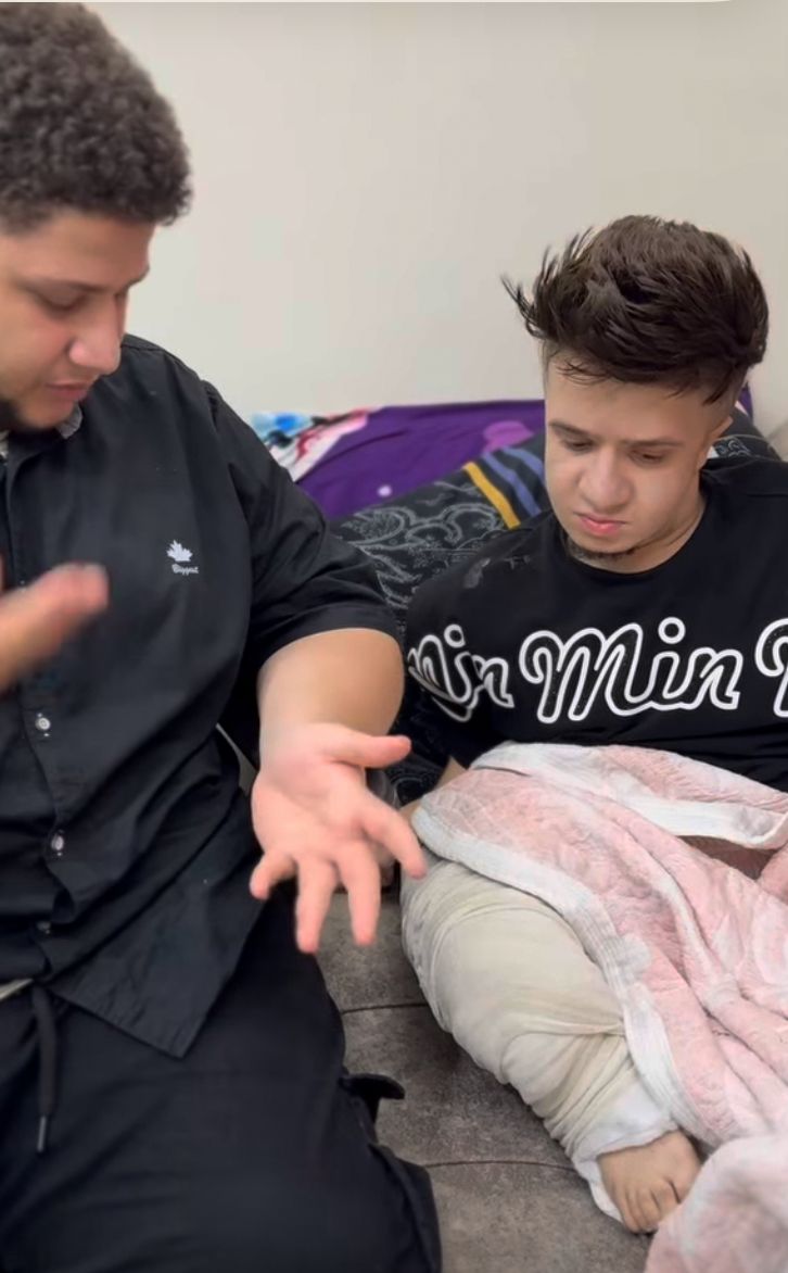 <strong>التيك توك عمر فرج وشقيقه صاحب شخصية أم عمر</strong>