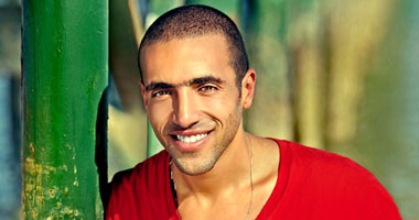 المطرب عمرو ستين