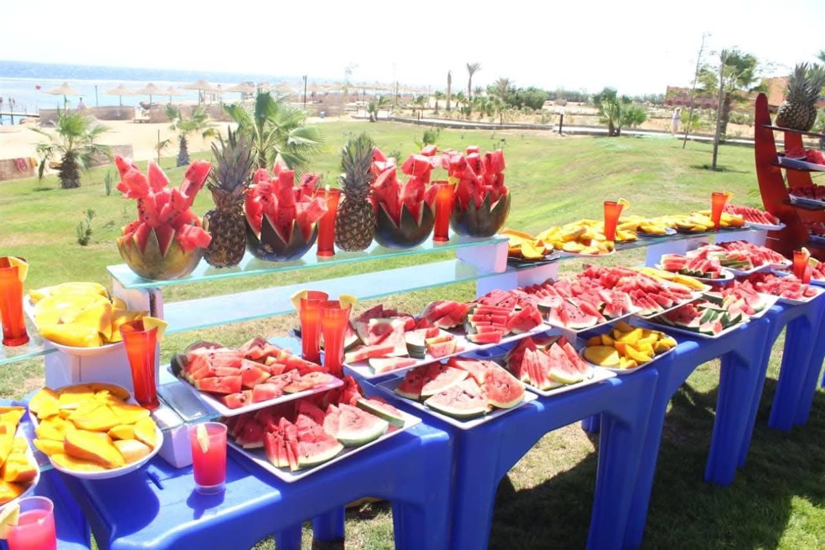 مهرجان البطيخ على شواطئ مرسي علم 