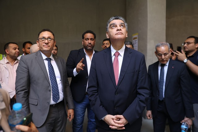 انشاء وحدة السيكترون بأورام الأقصر 