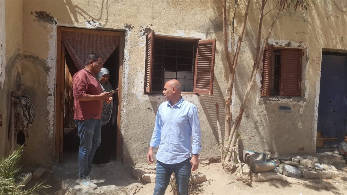 محافظ الأقصر يأمر بمتابعة حالة سيدةً