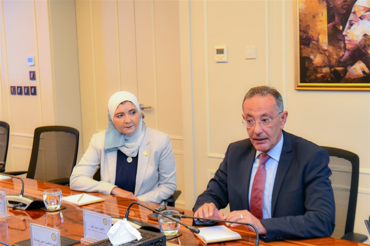 الدكتور أحمد غنيم