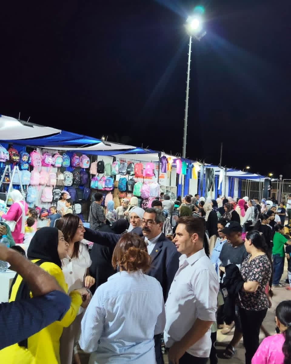 رئيس مدينة شرم الشيخ يفتتح معرض البازار