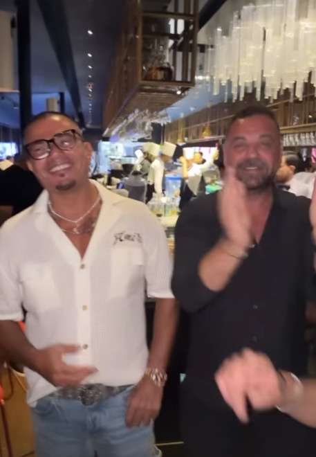 طارق العريان وعمرو دياب