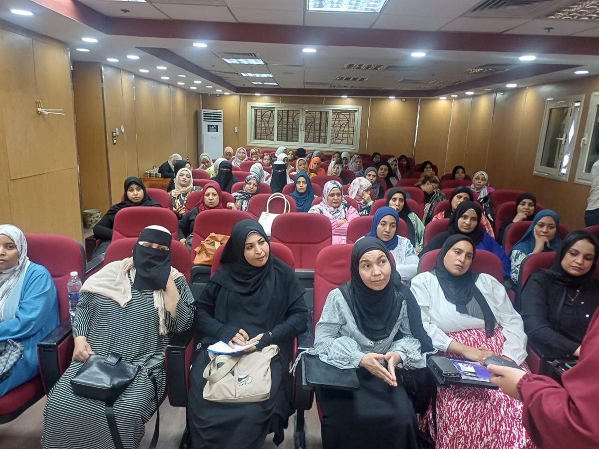 تدريب الرائدات الريفيات في الأقصر 