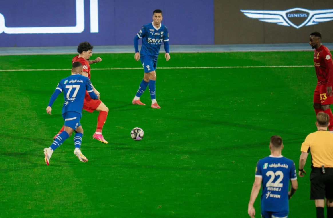 مشاهدة مباراة الهلال والقادسية بث مباشر اليوم