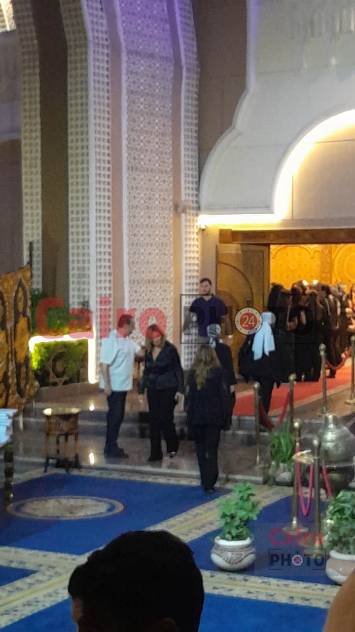 يسرا تقديم واجب العزاء في الراحل عمرو ستين خطيب مريم منيب