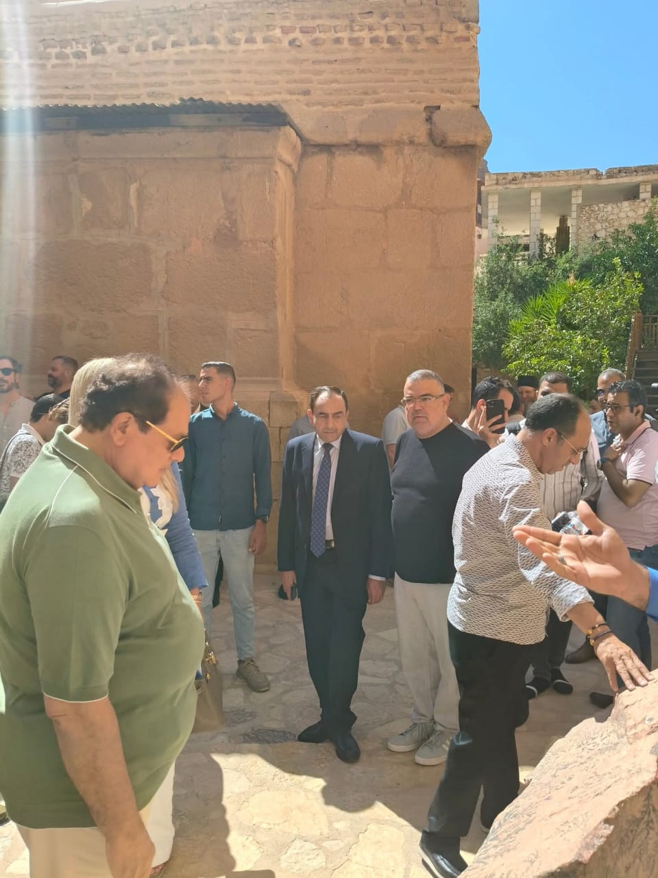 وفد يزور دير سانت كاترين 