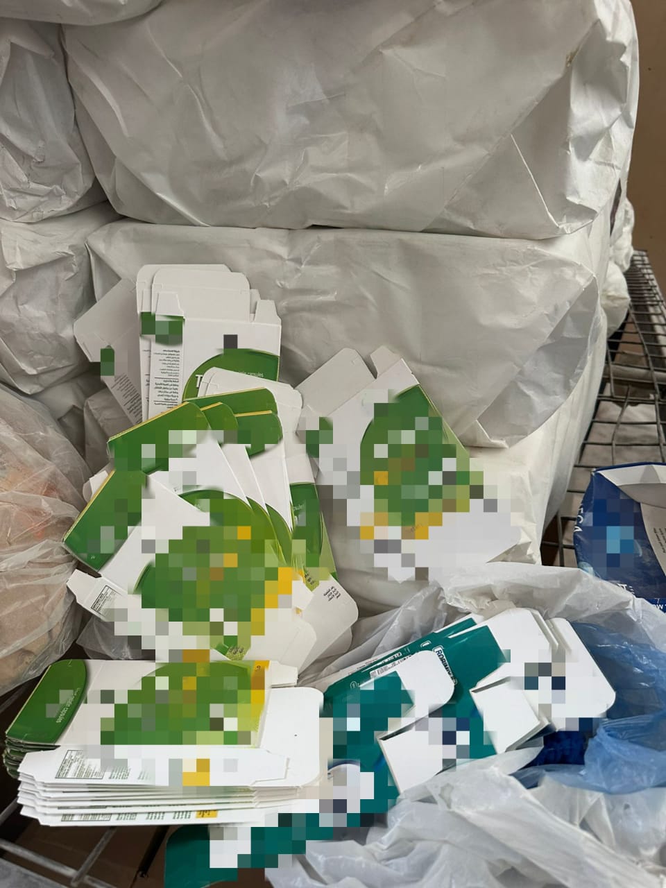 ضبط مصنع مخالف لتصنيع الأدوية والمكملات الغذائية بالمنوفية