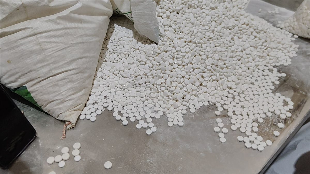 ضبط مصنع مخالف لتصنيع الأدوية والمكملات الغذائية بالمنوفية