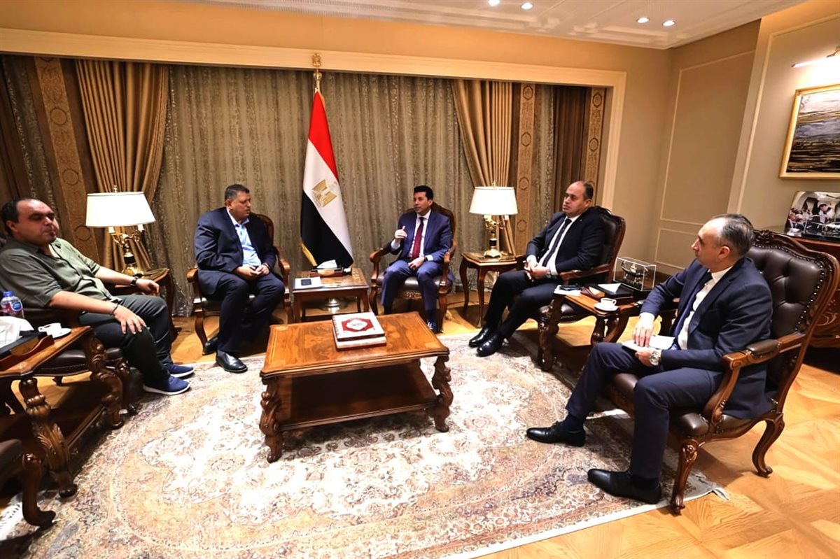 وزير الرياضة يتابع استعدادات مونديال أندية اليد