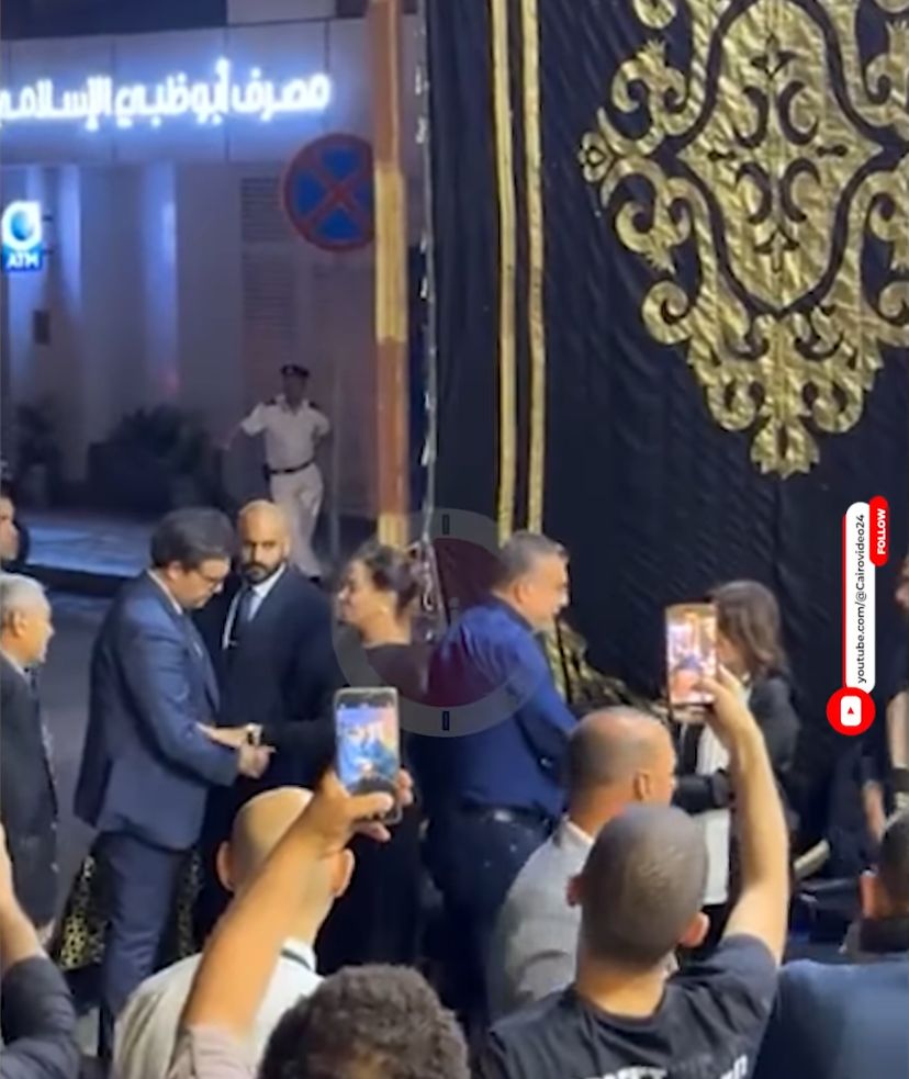 أبرز الحضور بعزاء أرملة سيد مكاوي