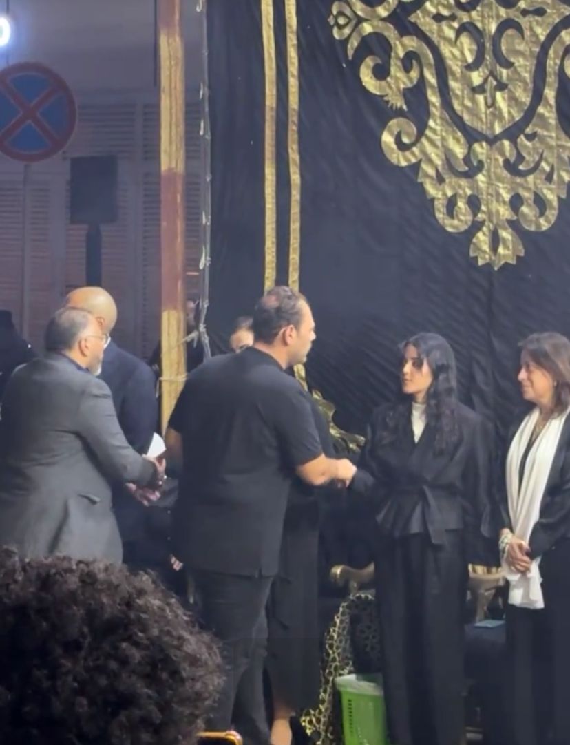 أبرز الحضور بعزاء أرملة سيد مكاوي