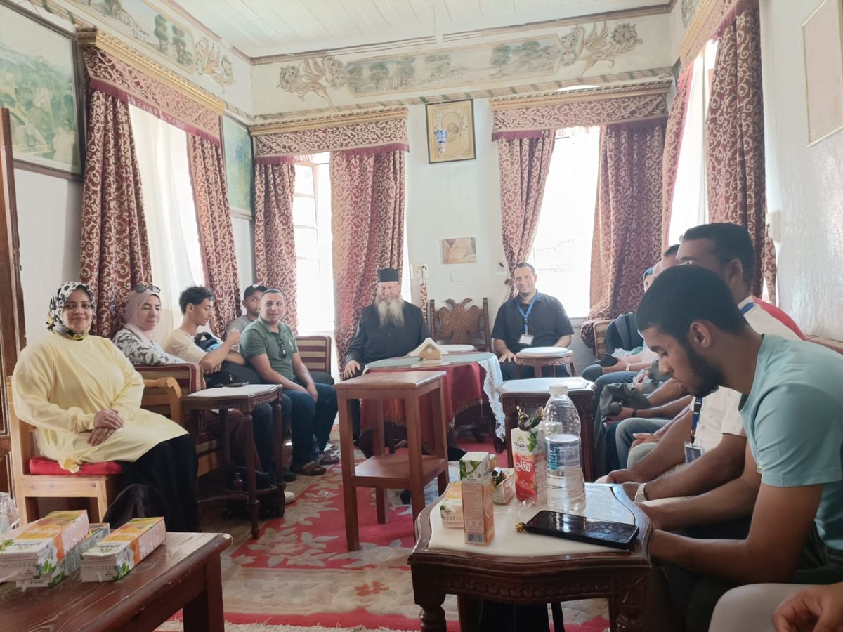 أوائل الجمهورية في الثانوية الأزهرية يزورون دير سانت كاترين