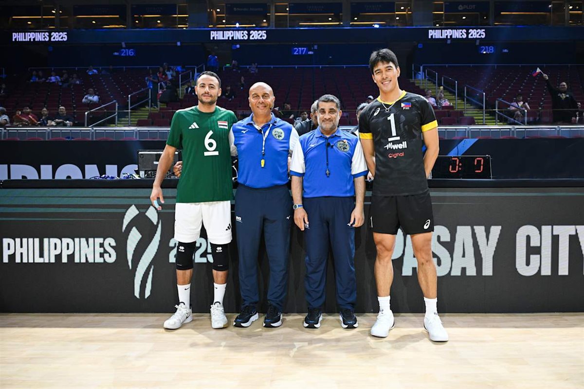 مباراة منتخب الطائرة أمام الفلبين