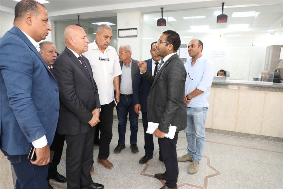 جانب من زيارة المحافظ