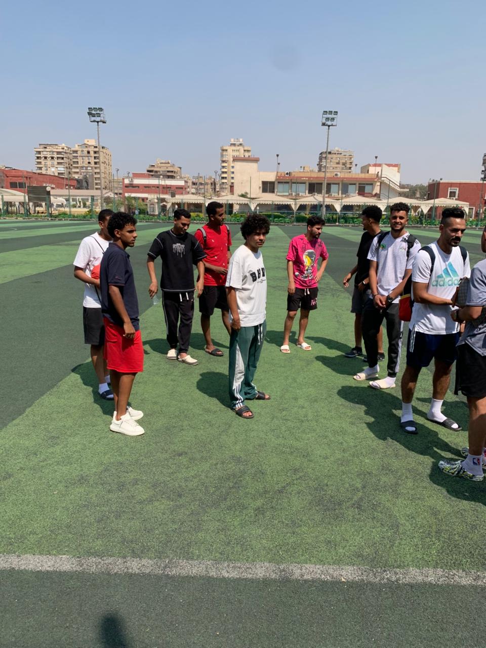 لاعبو الطيران خلال رفضهم خوض التدريبات