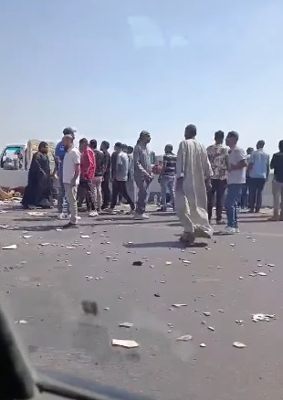 حادث تصادم سيارة ربع نقل أعلى طريق الواحات أمام دريم