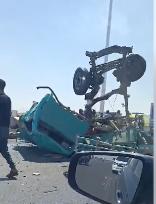 حادث تصادم سيارة ربع نقل أعلى طريق الواحات أمام دريم