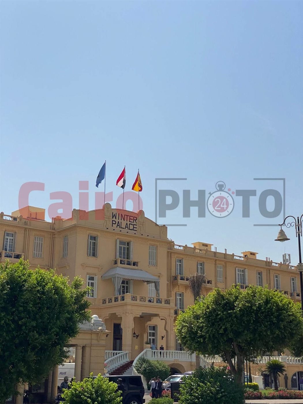 بأعلام مصر وإسبانيا الجناح الملكى في إنتظار الملوك