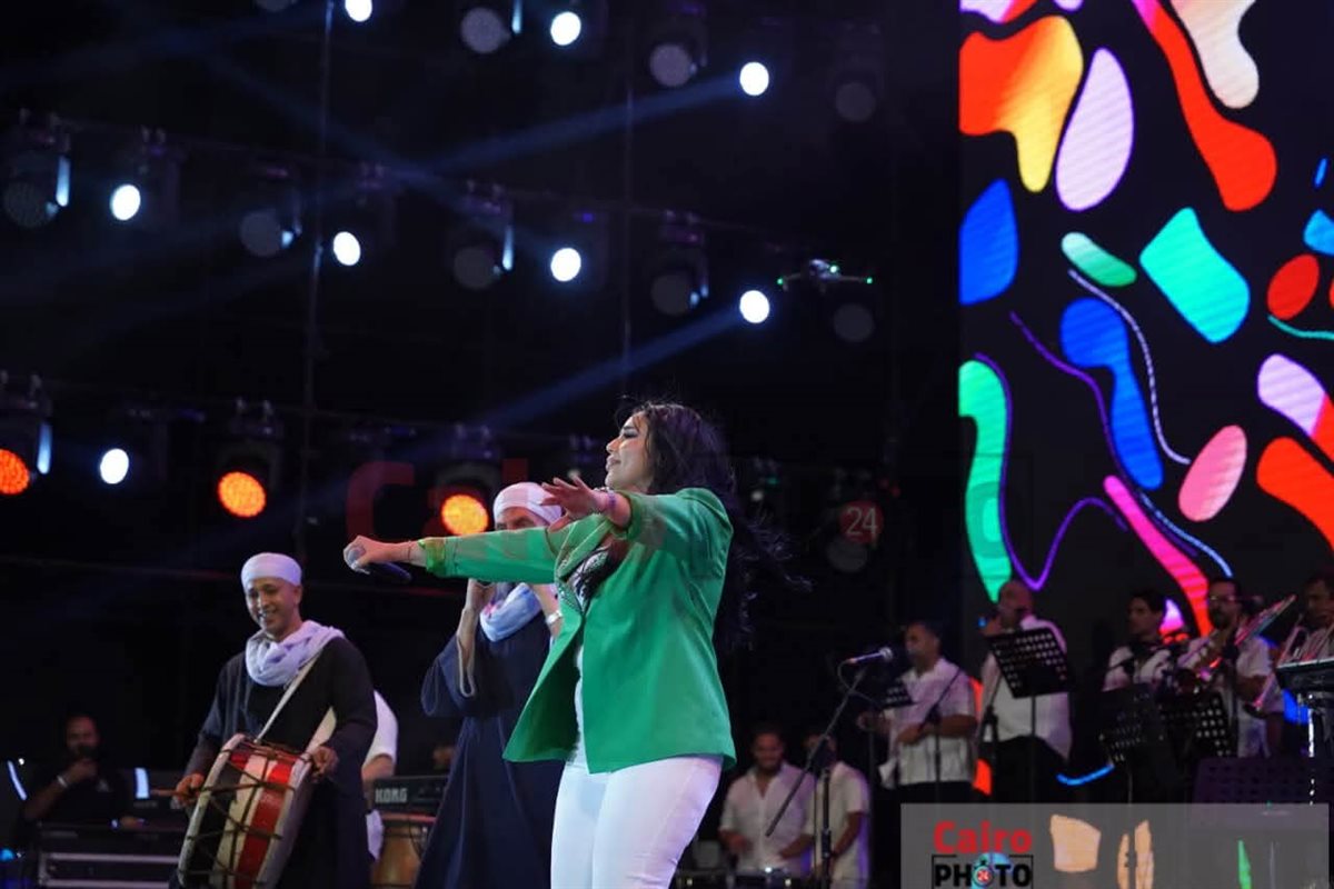 المطربة أمينة