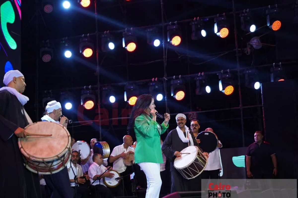 المطربة أمينة