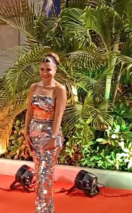 نجلاء بدر تتألق على ريد كاربت حفل توزيع جوائز دير جيست