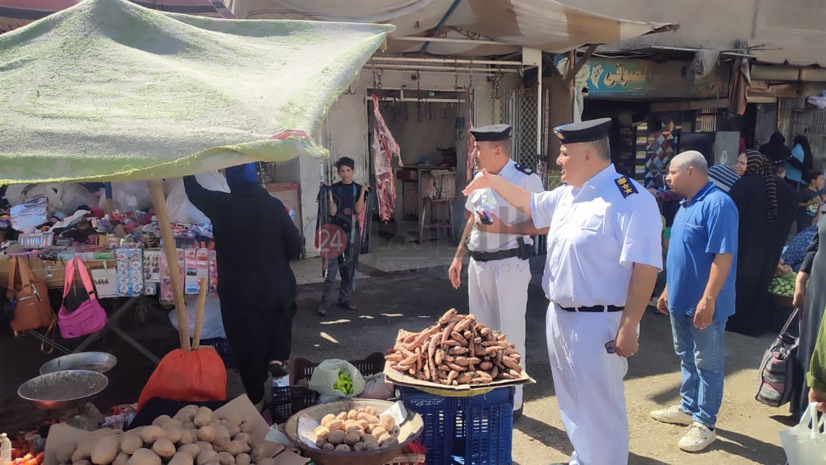 جانب من حملات إزالة الاشغالات 