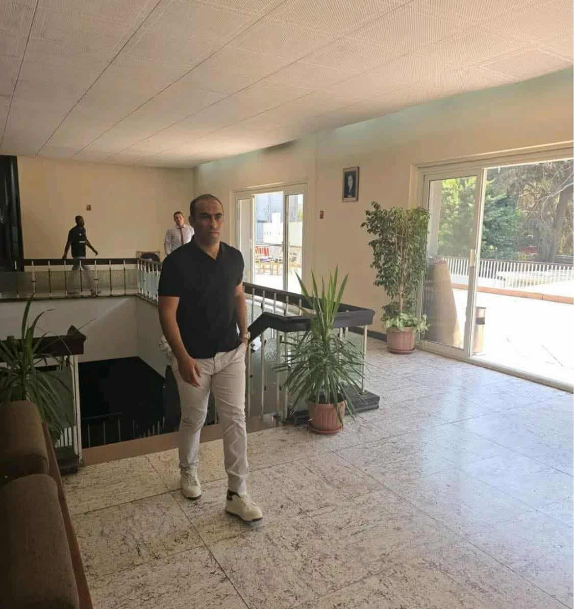 <strong>سيد عبدالحفيظ من مقر النادي الأهلي</strong>