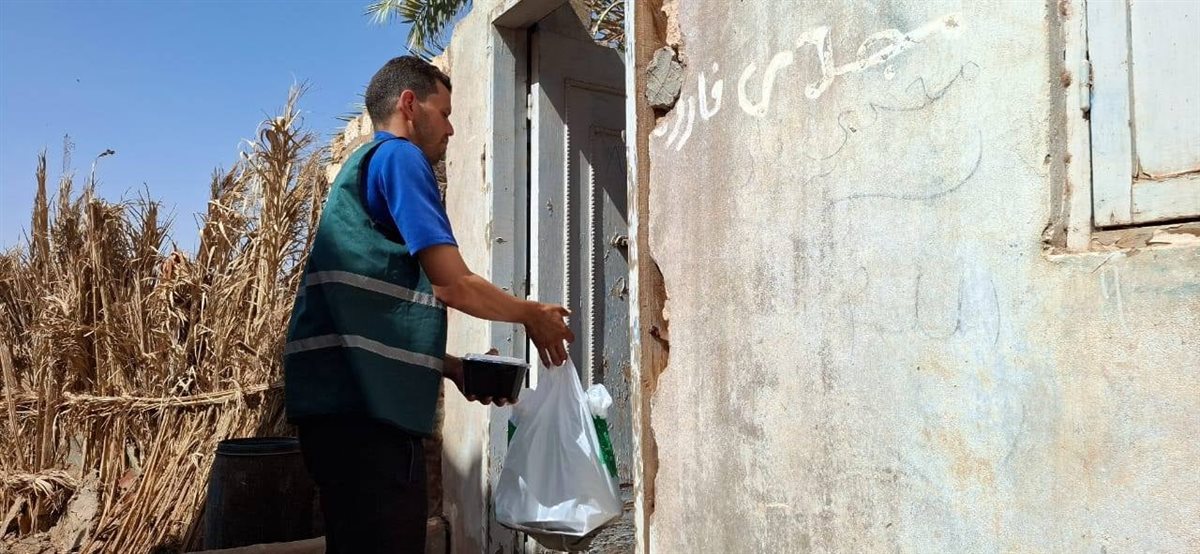 توزيع 5 آلاف وجبة غذائية للأسر الاولى بالرعاية