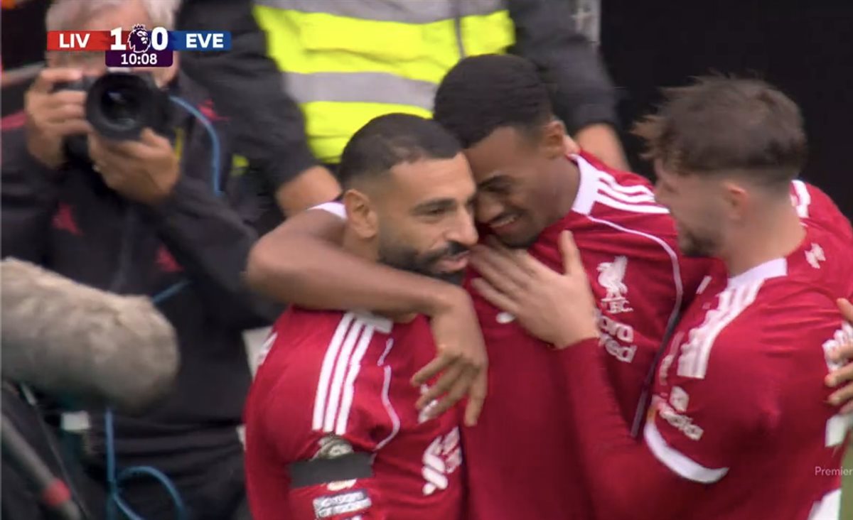 احتفال محمد صلاح بهدف جرافنبرخ بالدوري الإنجليزي