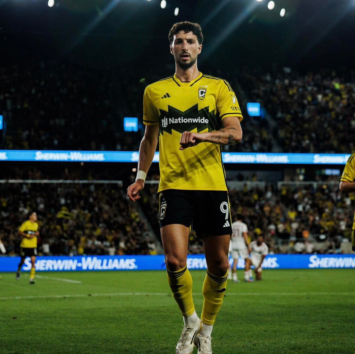 احتفال الفلسطيني وسام أبو علي مهاجم فريق كولومبوس كرو بهدفه في شباك <strong>تورونتو بالدوري الأمريكي</strong>