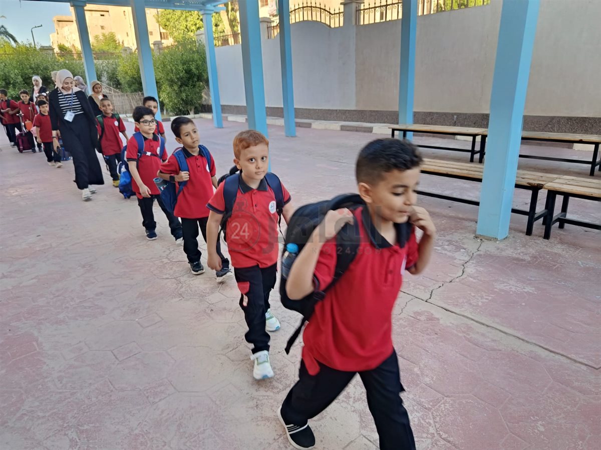 اول أيام الدراسة بالغردقة 