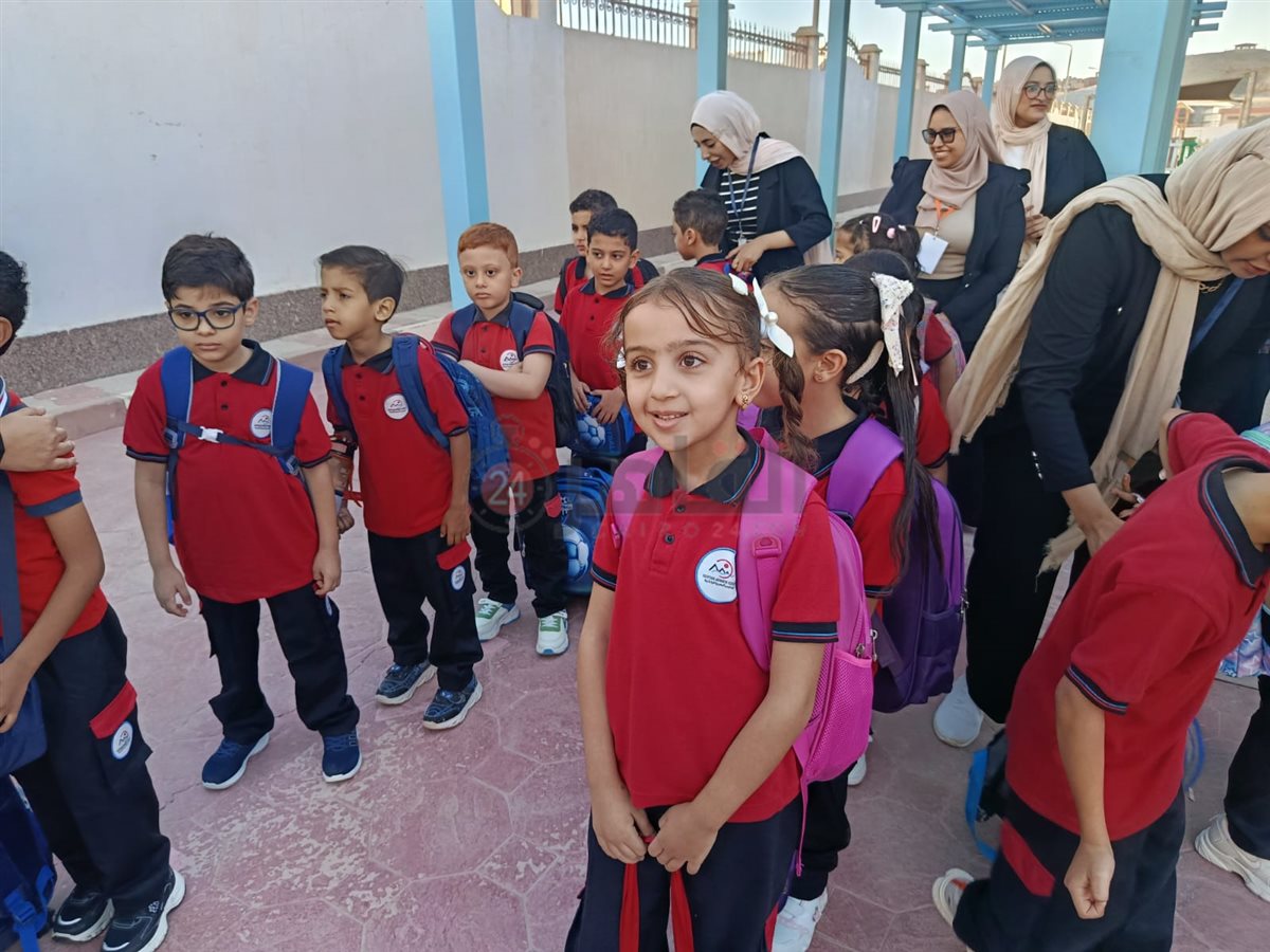 اول أيام الدراسة بالغردقة 