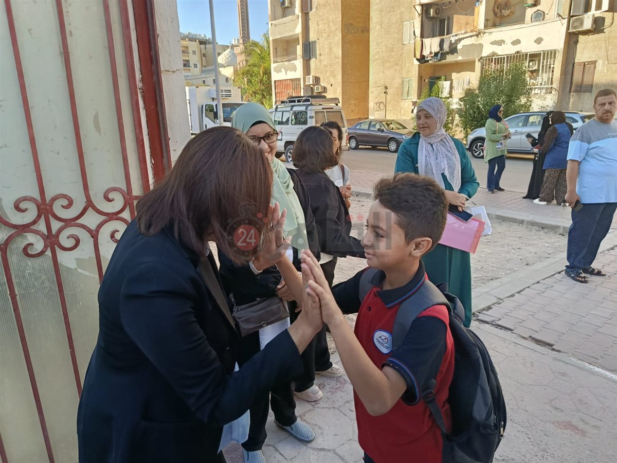 اول أيام الدراسة بالغردقة 