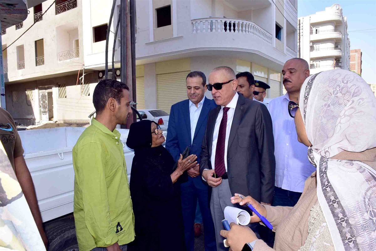 محافظ الأقصر يتفقد حوض ال18