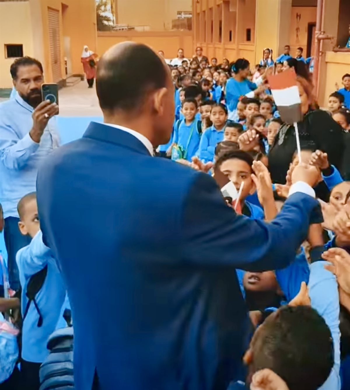 عاوز الأعلام في إيديكم يشوفوها في تل ابيب