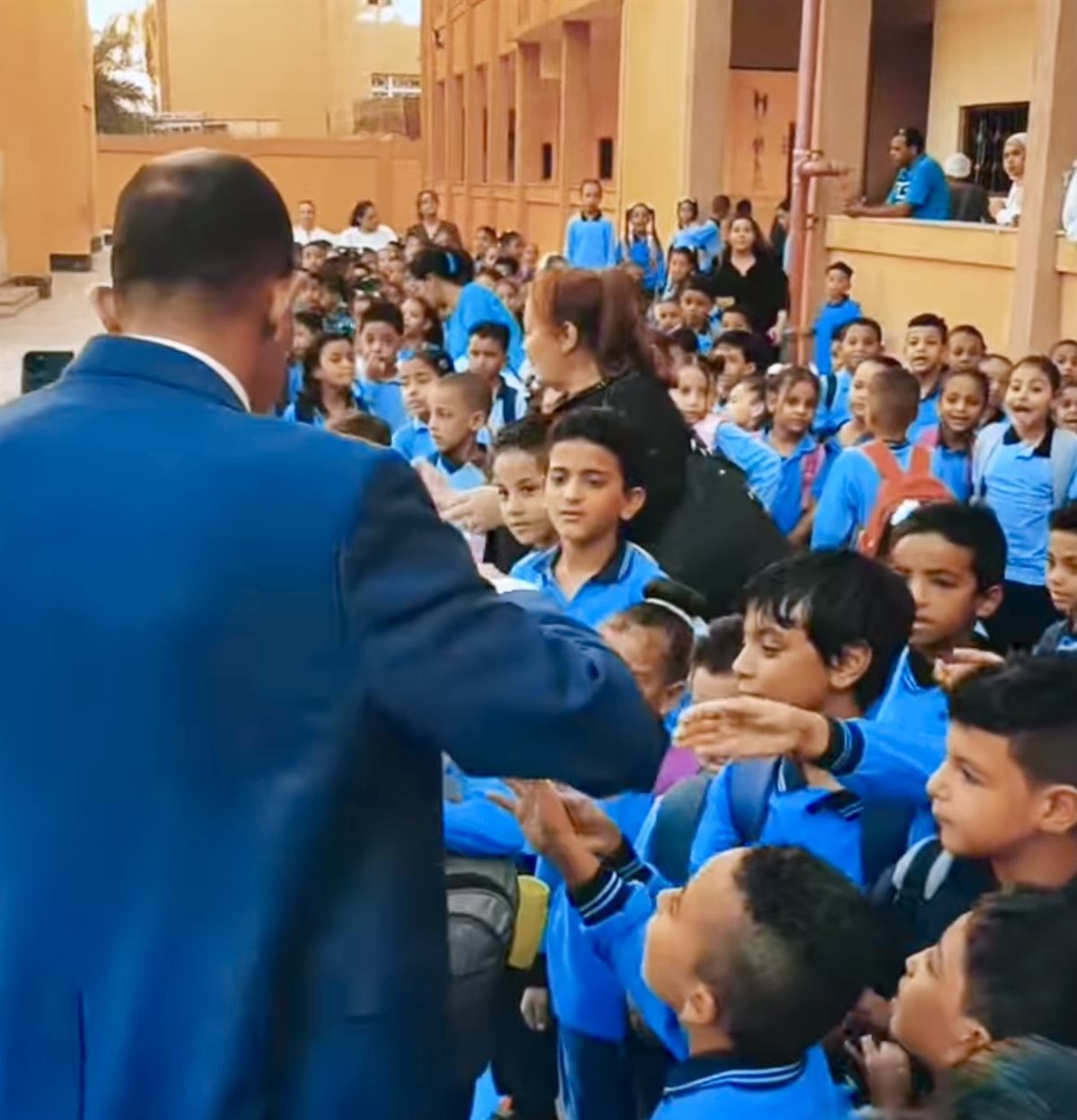 عاوز الأعلام في إيديكم يشوفوها في تل ابيب