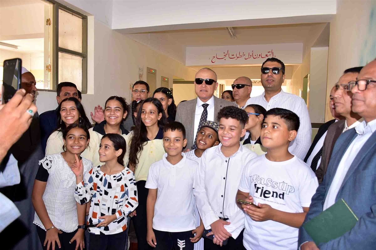 محافظ الأقصر يفتتح مدرسه جديدة بالطود