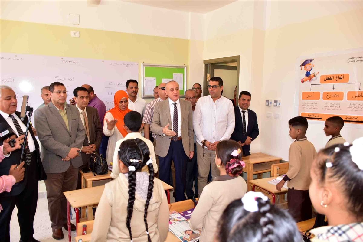 محافظ الأقصر يفتتح مدرسه جديدة بالطود