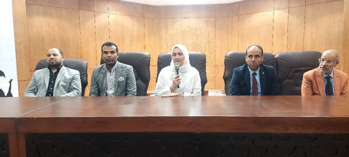 مستشارة شيخ الأزهر لشؤون الوافدين تشارك في حفل تخرج طلاب فلسطين وتُهنئهم وتحثهم على المثابرة