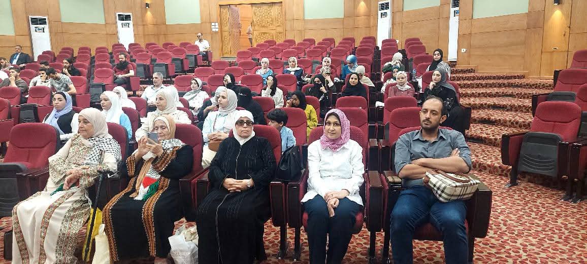 مستشارة شيخ الأزهر لشؤون الوافدين تشارك في حفل تخرج طلاب فلسطين وتُهنئهم وتحثهم على المثابرة