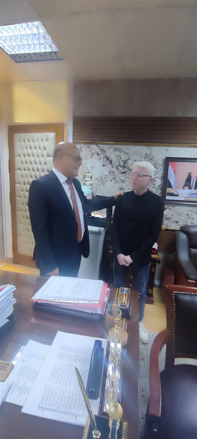 بعد استلام عمله معيدًا.. يوسف خلف يشكر رئيس جامعة سوهاج على تحقيق حلم حياته