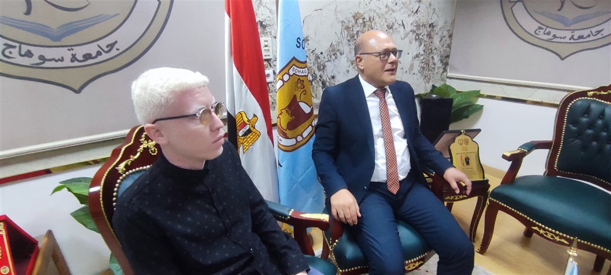 بعد استلام عمله معيدًا.. يوسف خلف يشكر رئيس جامعة سوهاج على تحقيق حلم حياته