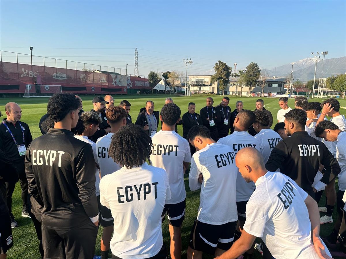 منتخب الشباب في المران (3)