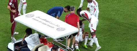 إصابة محمد النني في مباراة الجزيرة والوحدة بالدوري الإماراتي