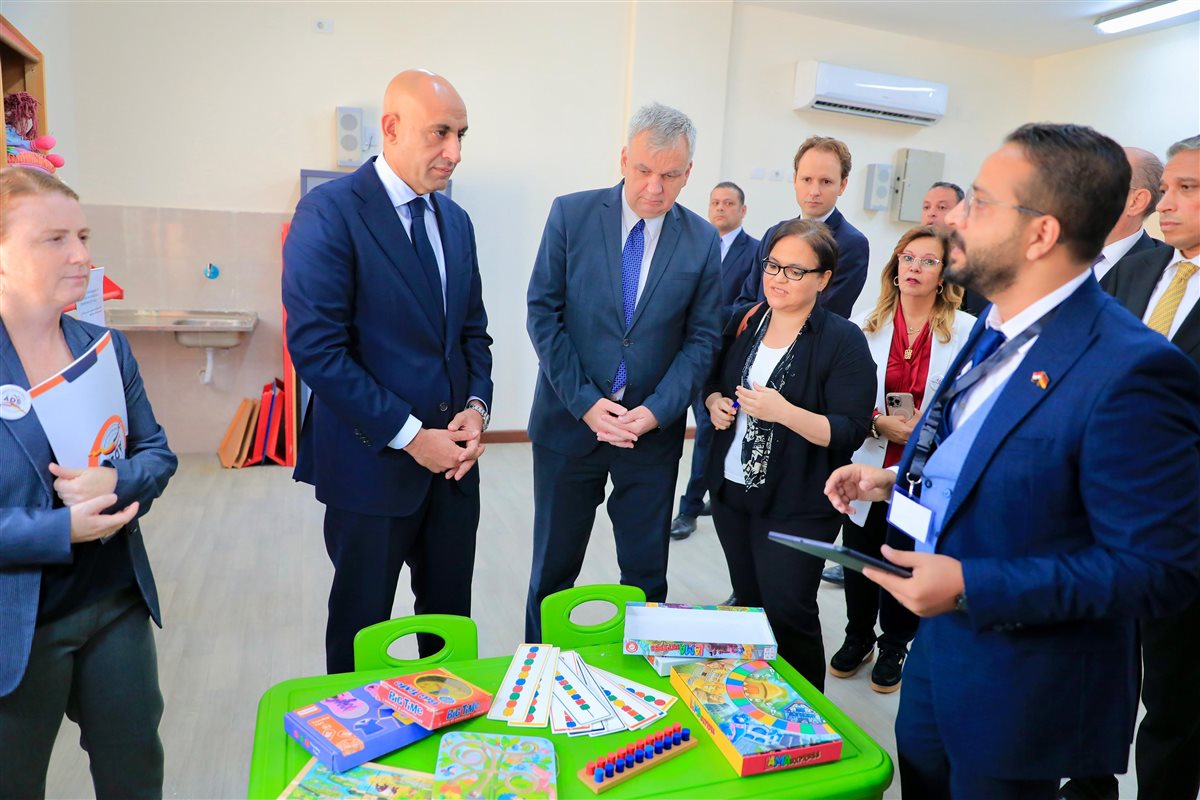 جانب من الافتتاح 